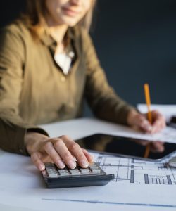 custo real por peça, cálculo de custo de produção, custo industrial, produtividade industrial