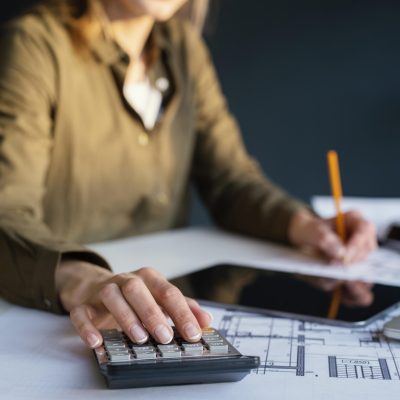 custo real por peça, cálculo de custo de produção, custo industrial, produtividade industrial